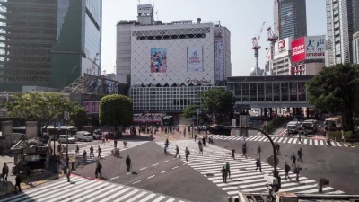 涉谷路口行人过街