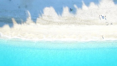 海吻莱夫卡达海岸