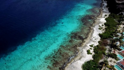 别墅海滩海岸博内尔岛加勒比海无人驾驶飞机俯视 超高清视频