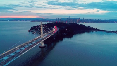 海湾大桥和旧金山天际线的航空视频