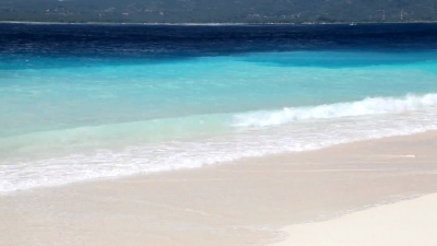 夏季热带岛屿白色沙滩