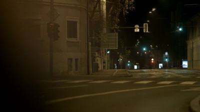 夜晚的城市街道