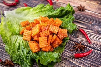 美食系列写实辣条辣片细节图