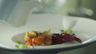 豪华餐厅厨师配龙虾