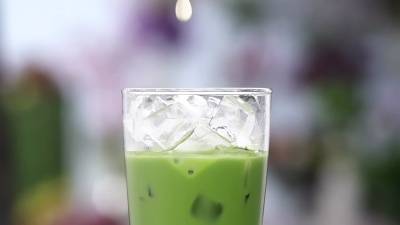 牛奶绿茶