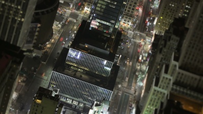 纽约市交通时延高于倾斜移位