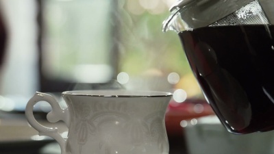 倒茶特写