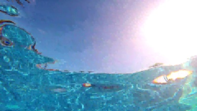 度假村游泳池的热带气候视角在4K