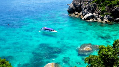 泰国普吉岛，美丽的西米兰安达曼海，水晶晶般清澈