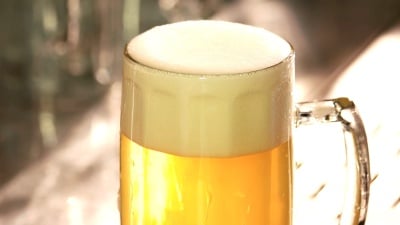 完美的啤酒泡沫。