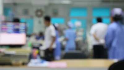 密集单元室中的模糊视频摘要