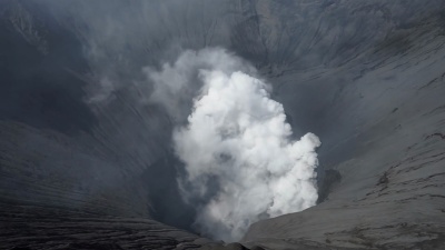 Bromo crator火山和火山口，世界上的活火山。