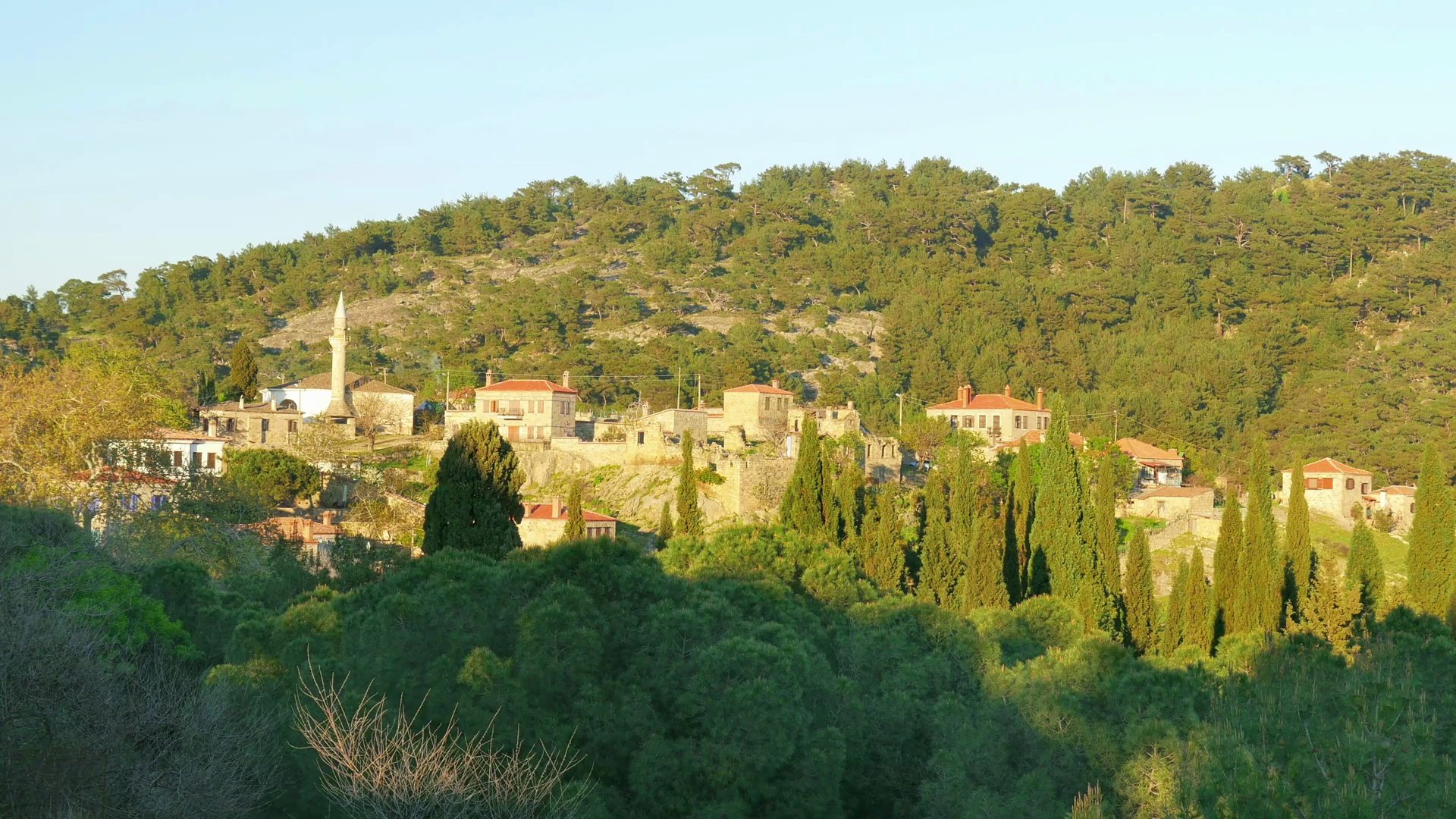 土耳其，Canakkale，Assos周围的古老的土耳其村庄，传统的石头房屋