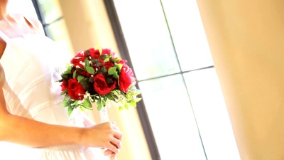 肖像高加索新娘传统白色婚礼