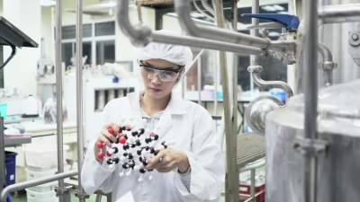 青年科学家在食品和制药技术方面的研究模式