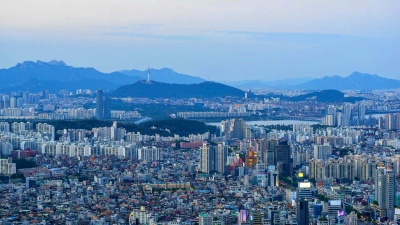 首尔城市从白天到夜晚，韩国首尔城市天际线的延时摄影