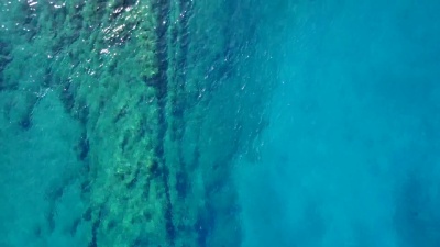 浅海珊瑚礁露头