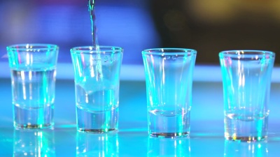   准备龙舌兰酒