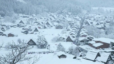 从白天到晚上的延时 白川方吉夫，日本中部世界遗产