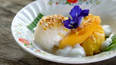 泰国芒果糯米(Khaniaow Ma Muang)。