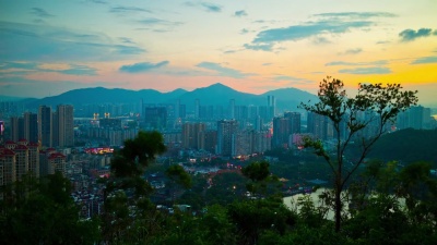 中国日落珠海名山公园顶城市景观全景  timelapse