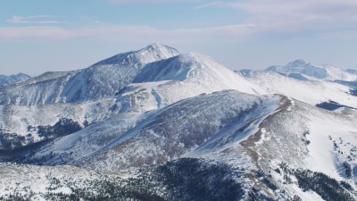 科罗拉多州落基山脉山峰鸟瞰