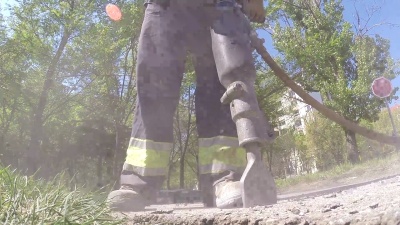打破道路的千斤顶锤子