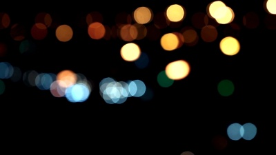 夜间交通信号灯