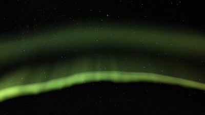 冰岛冬季夜晚的极光、北极光和星星