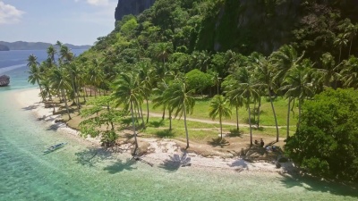 菲律宾巴拉望，El Nido，Pinagbuyutan岛海滩的航空视频
