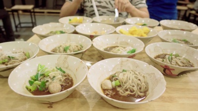 吃得过多