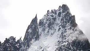 Grande Charmoz山峰