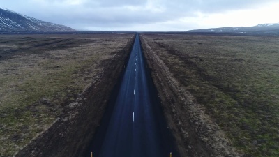 无人机:空中公路之旅