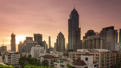 曼谷城市景观的延时日落景观