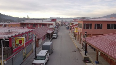墨西哥奇瓦瓦小镇克里尔的无人机镜头
