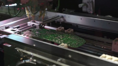 检查电气连接质量的过程