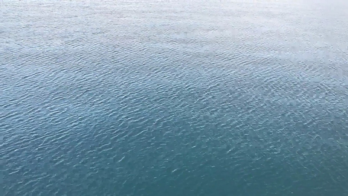 水面反射 水面反射图片 水面反射素材下载 稿定素材