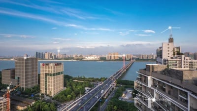 智能城市中的现代建筑。时间间隔