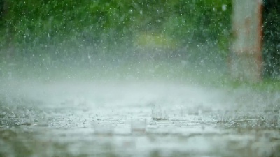雨中的老帽路