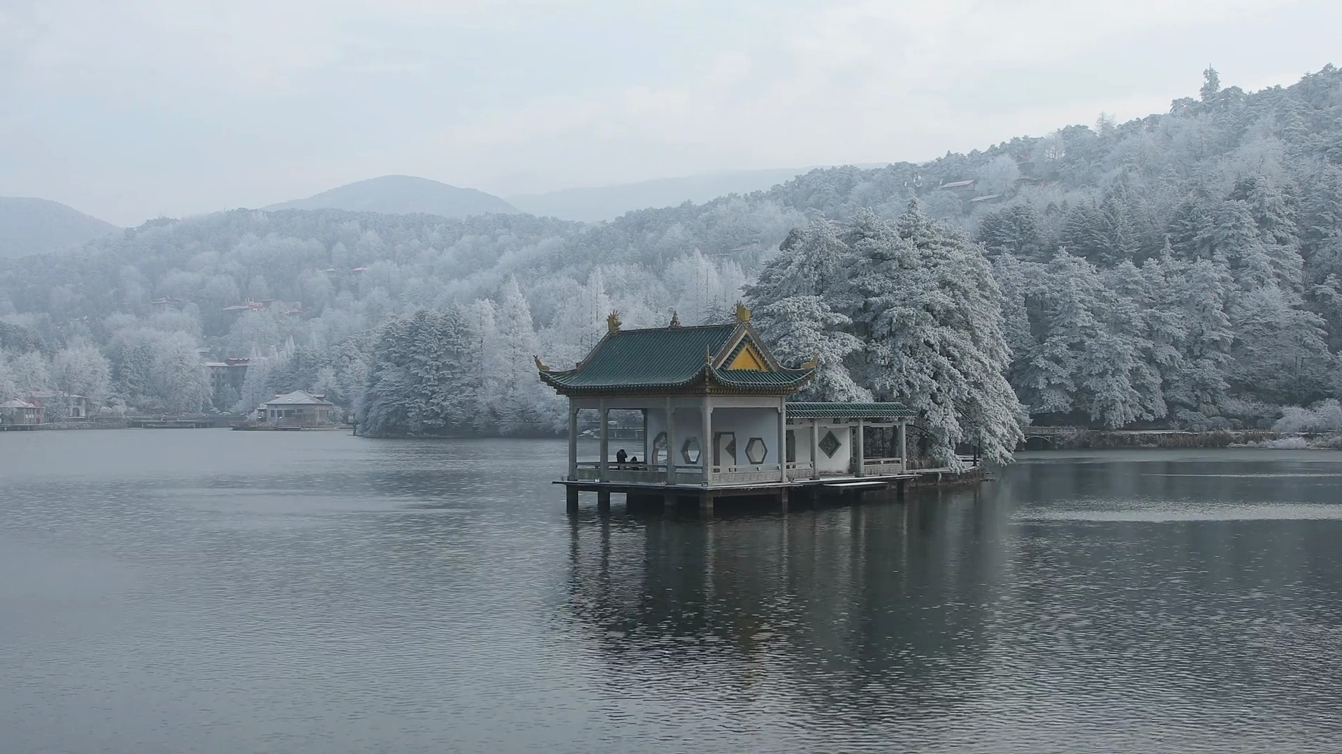 中国著名景点，庐山雪景