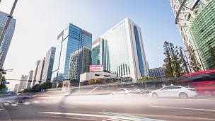 首尔市中心道路上交通繁忙。时间间隔