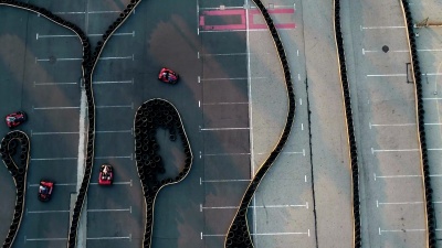 空中无人驾驶观赏赛车