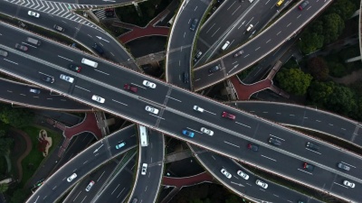夜间空中公路枢纽