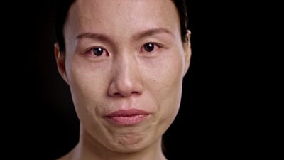亚洲女人哭泣的脸