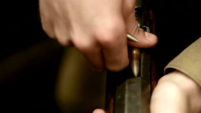 给旧的步枪武器重新装填弹药