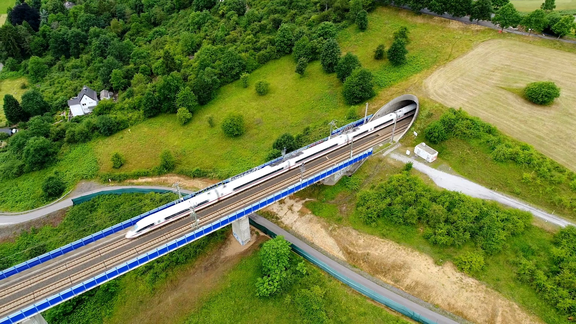 铁路桥隧