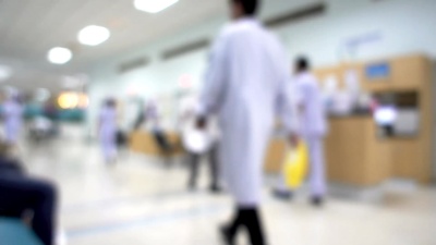 不明身份的医务人员和住院患者