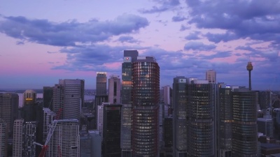 无人驾驶飞机观赏悉尼城市天际线