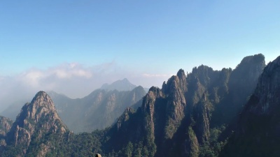 中国黄山倒飞