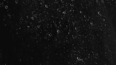 雨滴落下